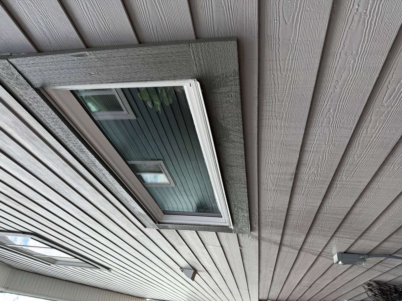 Same window after Pacific Windows cleaning — crystal clear glass